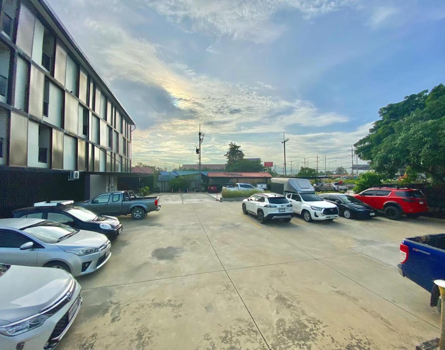 Jb Place Nakhon Pathom Ngoại thất bức ảnh
